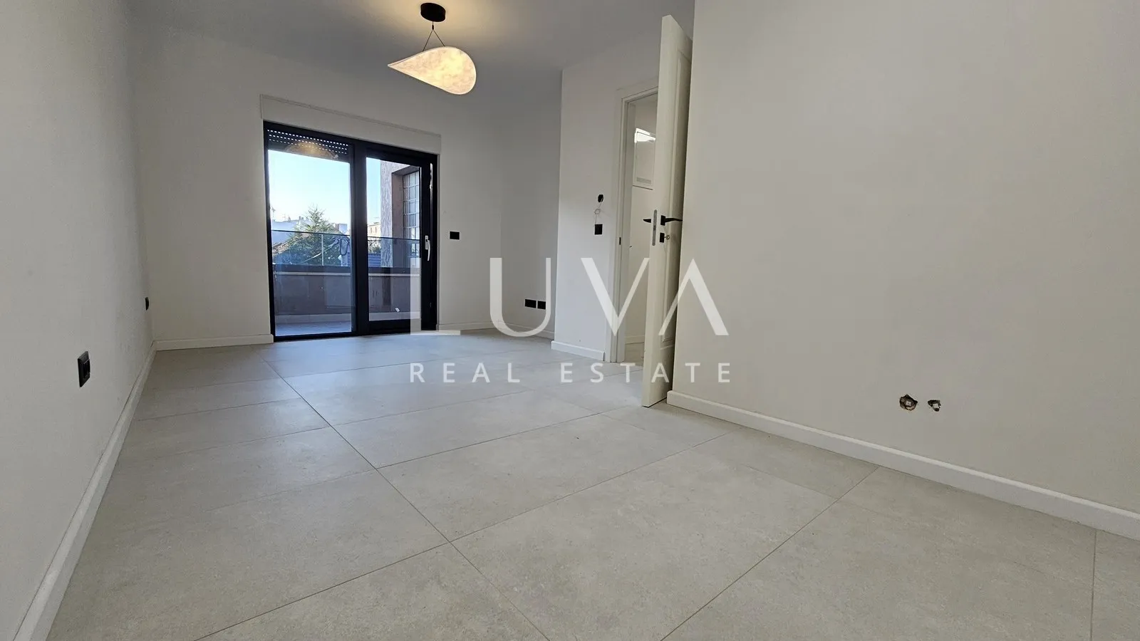 Zagreb, Trešnjevka: 300 m2 commercial building for Rent