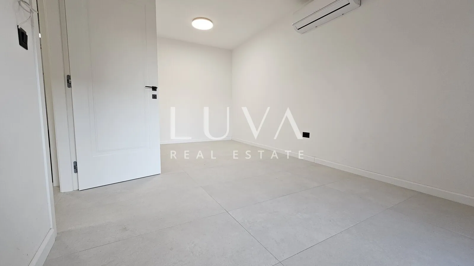 Zagreb, Trešnjevka: 300 m2 commercial building for Rent