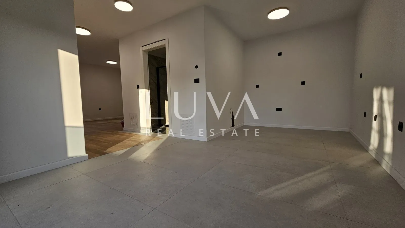 Zagreb, Trešnjevka: 300 m2 commercial building for Rent