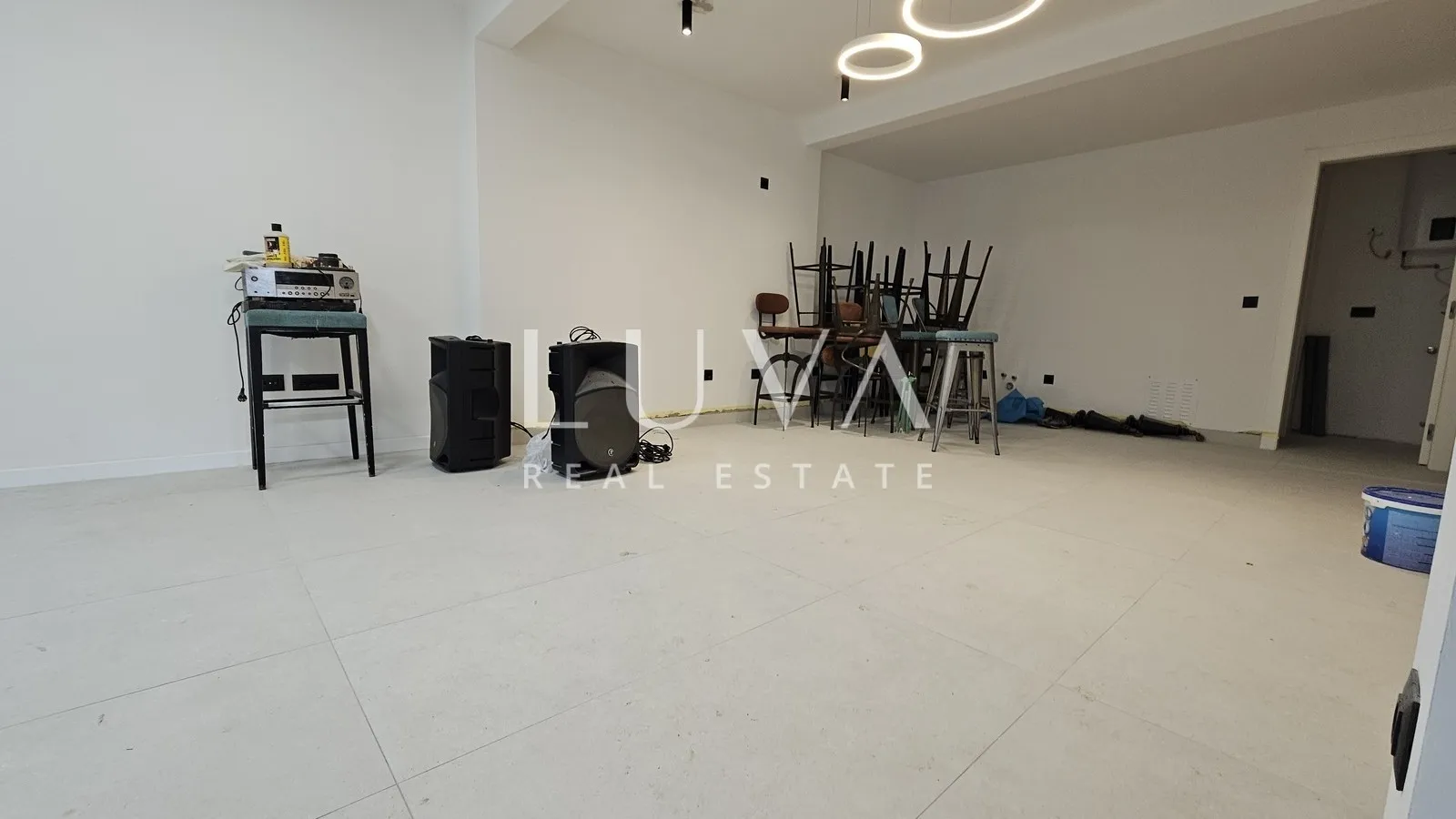 Zagreb, Trešnjevka: 300 m2 commercial building for Rent