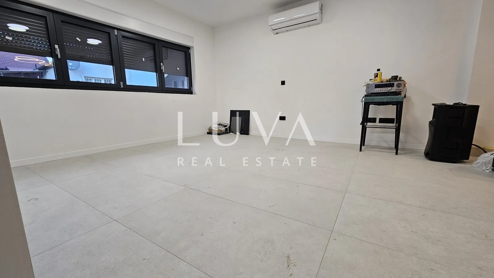 Zagreb, Trešnjevka: 300 m2 commercial building for Rent