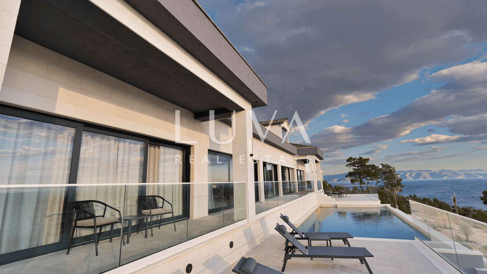 Brač, Einzigartige Luxusvilla am Meer 800 m²