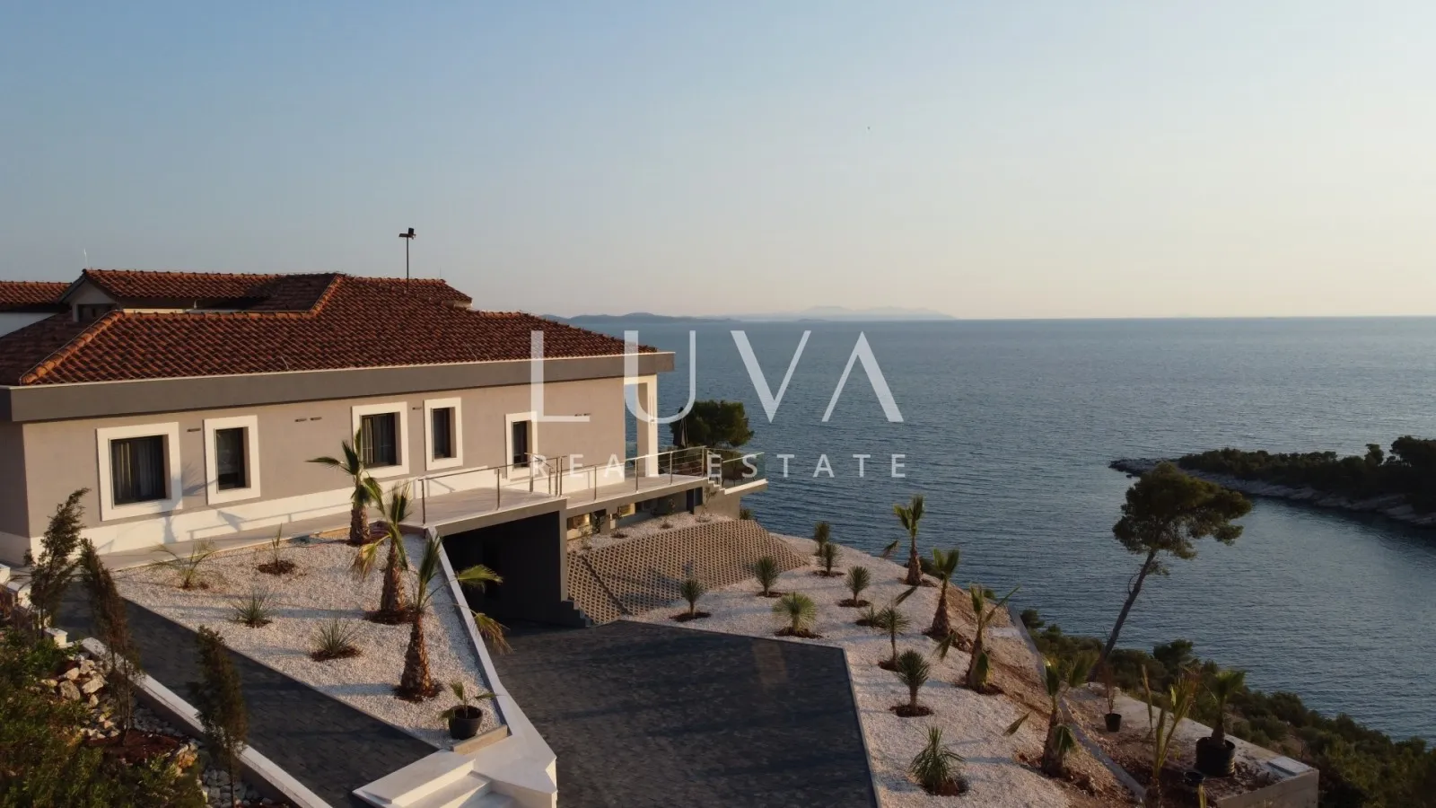 Brač, Unique Luxury Seafront Villa 800 sqm