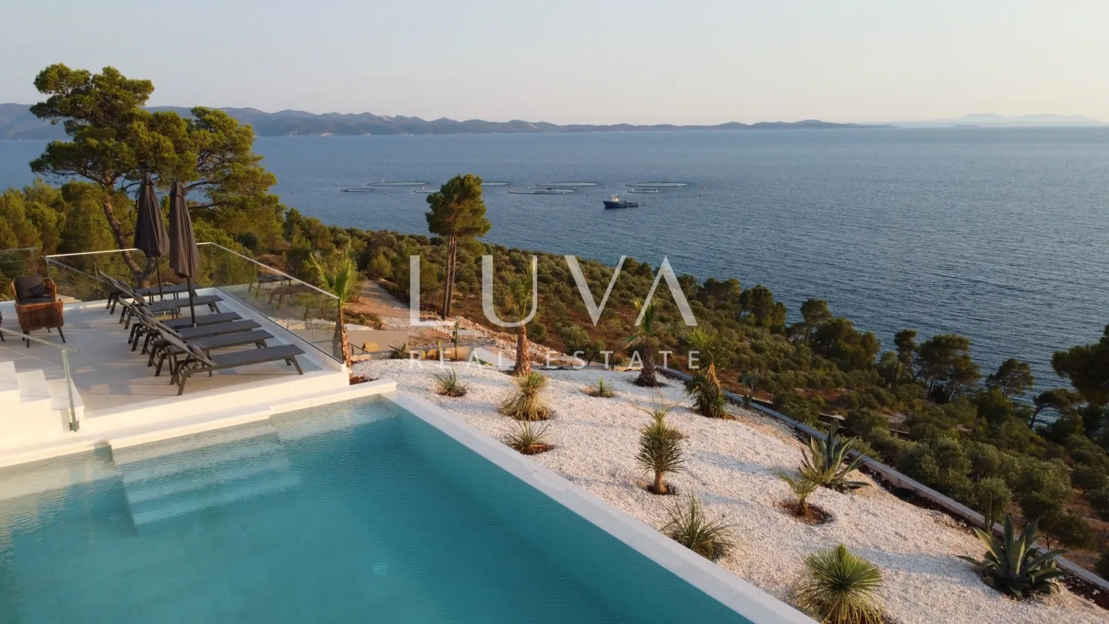 Brač, Unique Luxury Seafront Villa 800 sqm