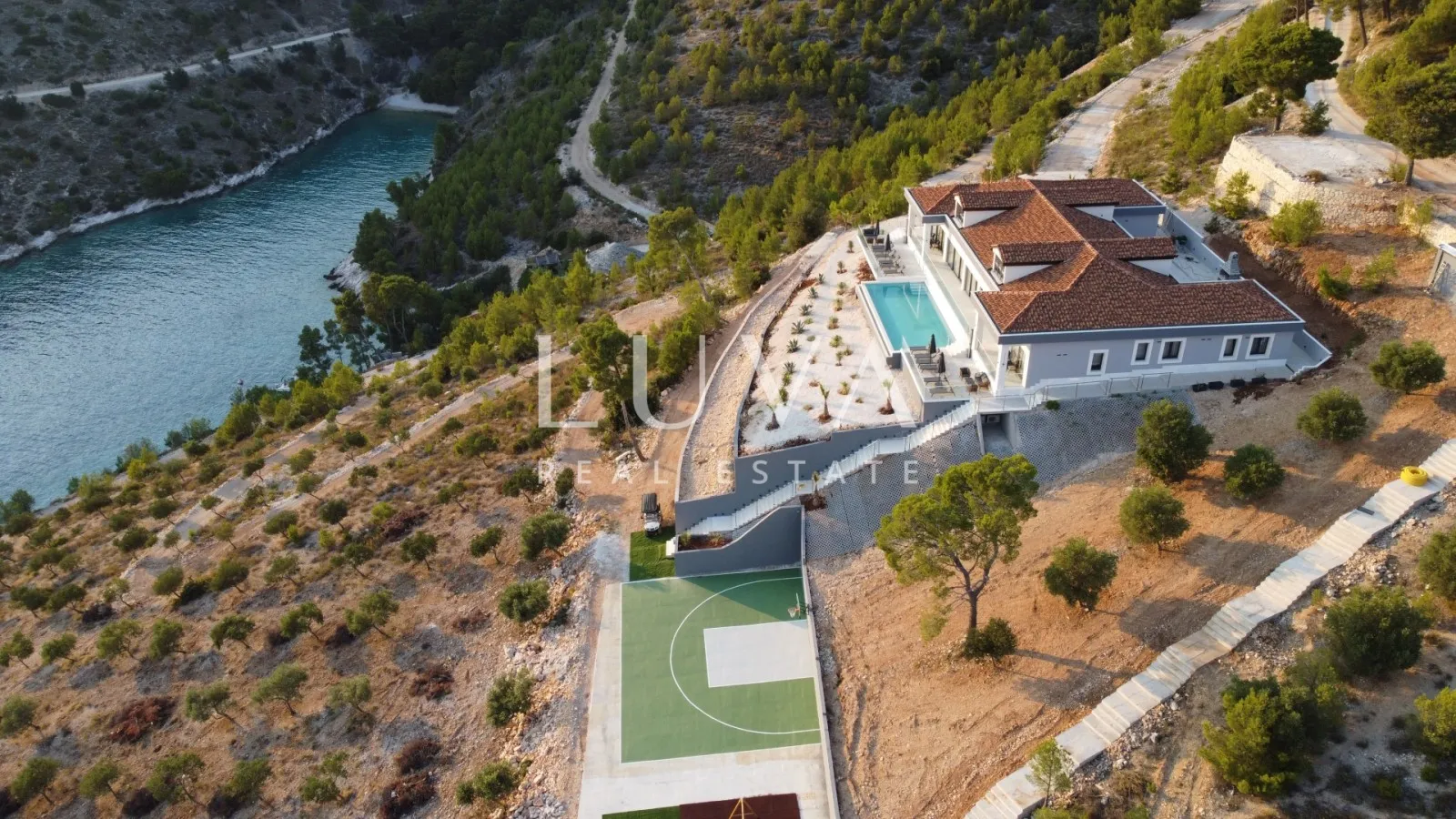 Brač, Unique Luxury Seafront Villa 800 sqm