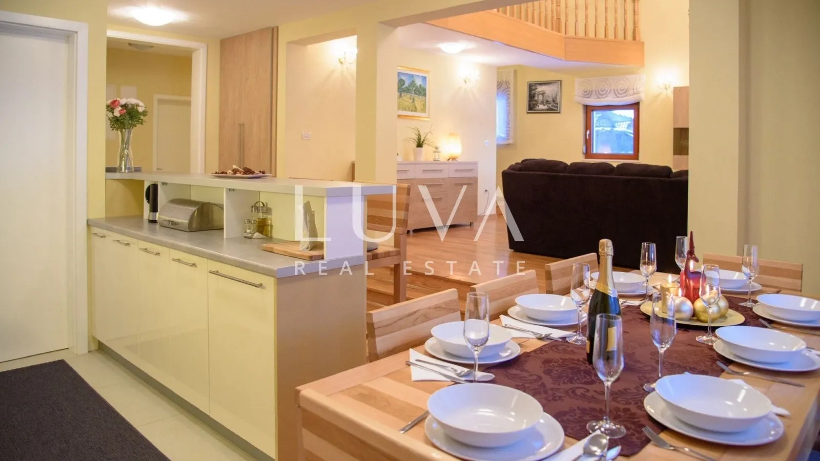 Bjelolasica, resort with 3 holiday houses, investment