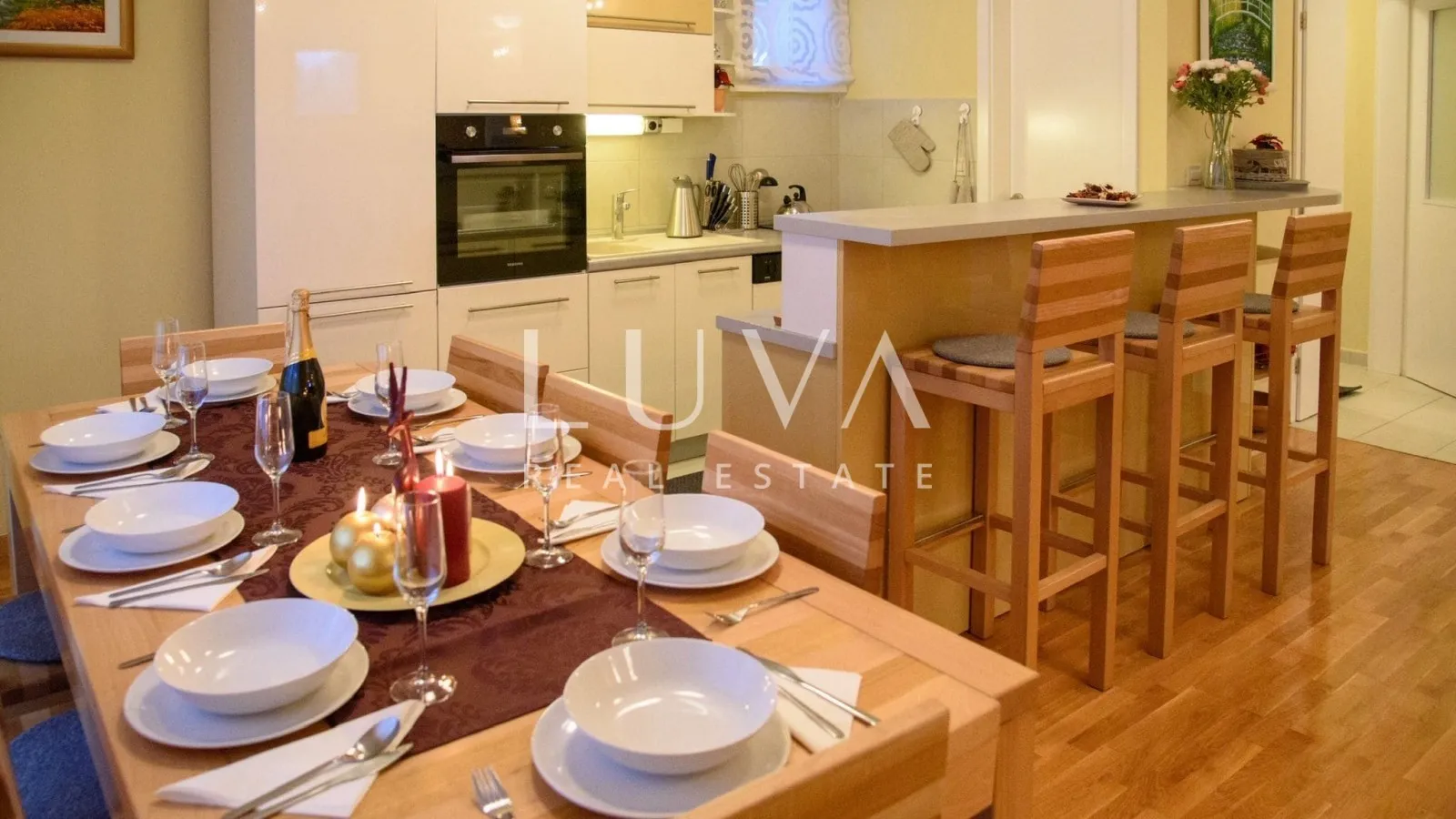 Bjelolasica, resort with 3 holiday houses, investment