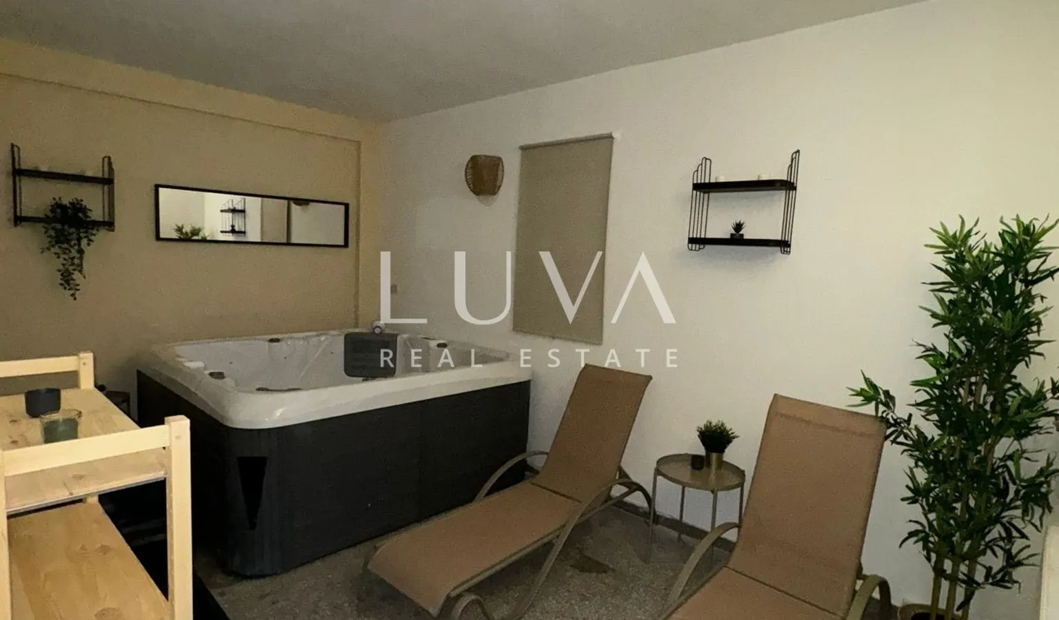 Bjelolasica, resort with 3 holiday houses, investment