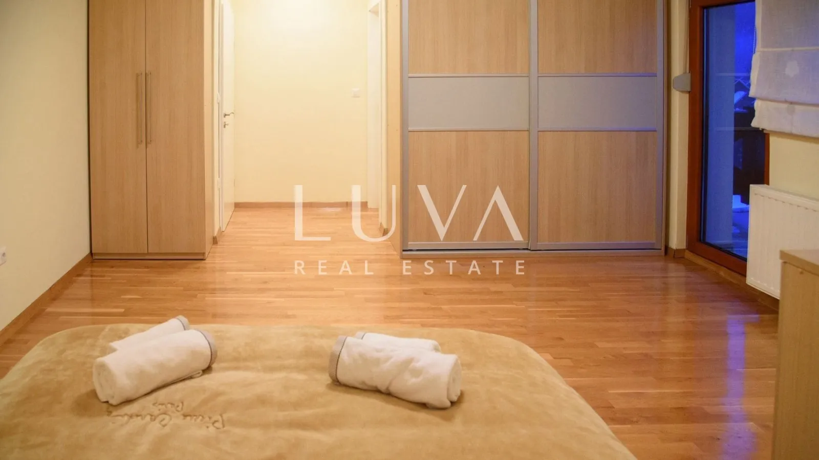 Bjelolasica, resort with 3 holiday houses, investment