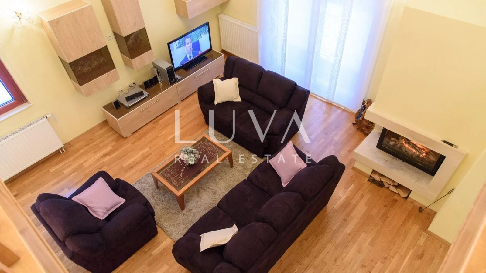 Bjelolasica, resort with 3 holiday houses, investment