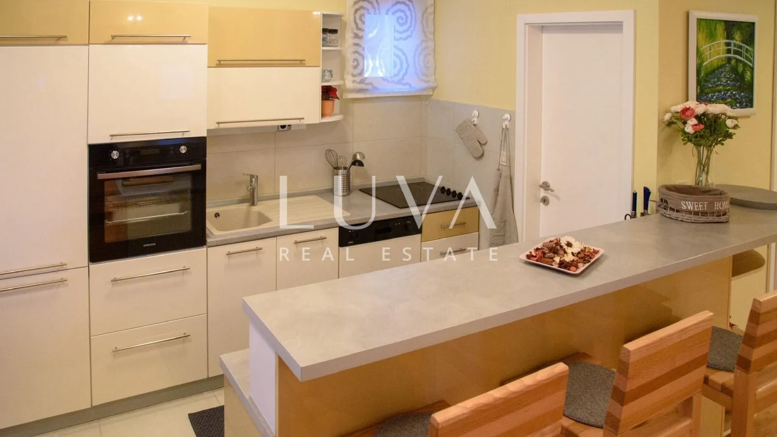 Bjelolasica, resort with 3 holiday houses, investment