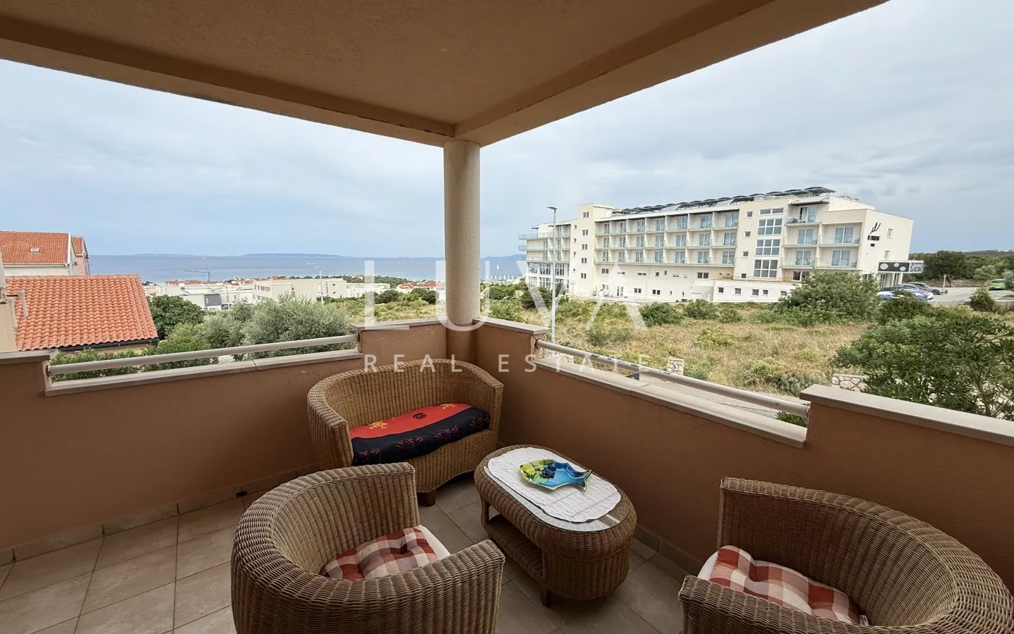 Pag, Novalja, Zwei-Zimmer-Wohnung mit Meerblick, 58 m²