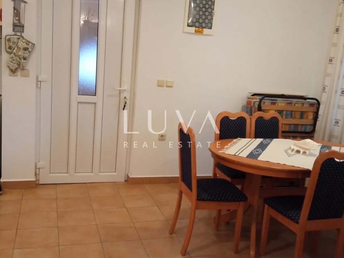 Pag, Novalja, dvosoban stan s pogledom na more, 58 m2