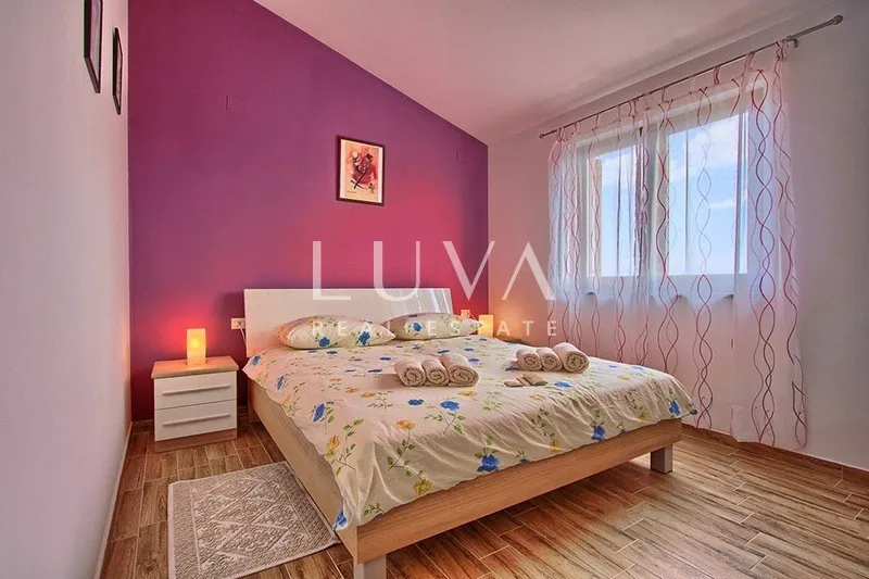 Istra, Štokovci, kuća s bazenom i minigolf igralištem, 290 m2