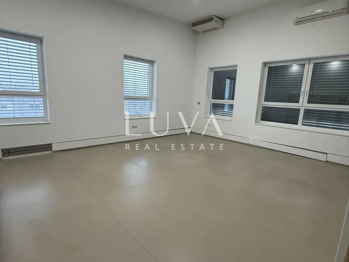 Zagreb Kamenarka Office Space 404,81 m2 for Rent