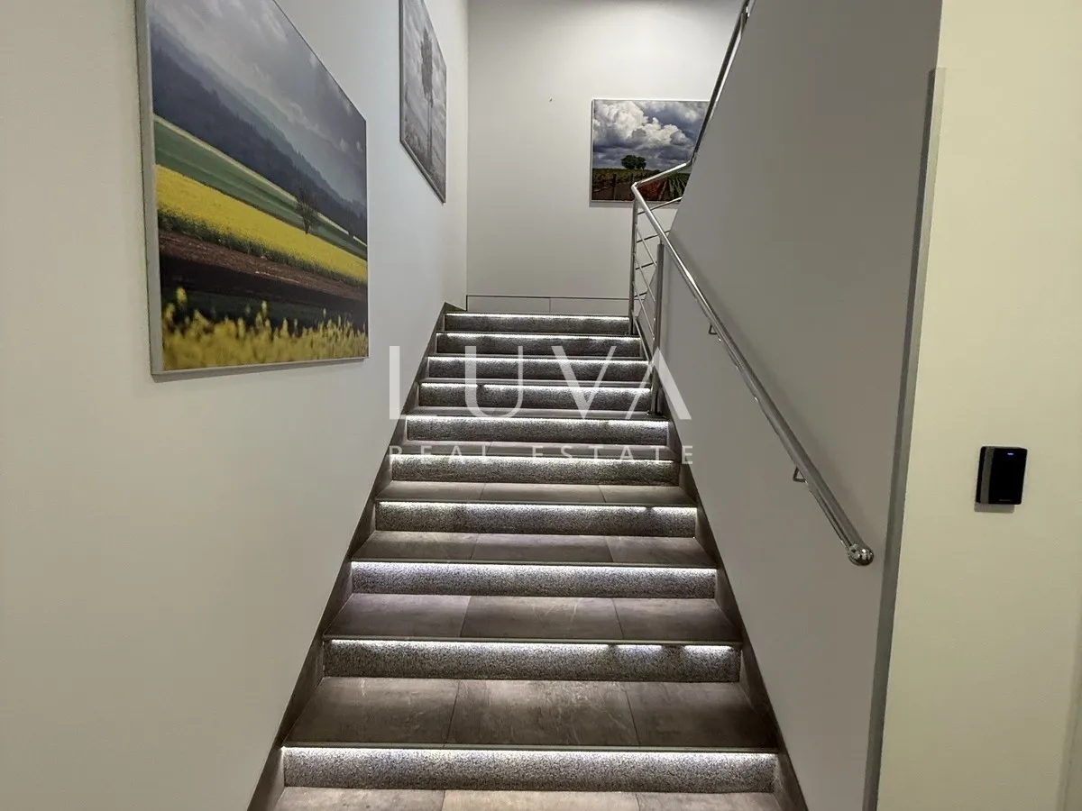 Zagreb Kamenarka Office Space 404,81 m2 for Rent