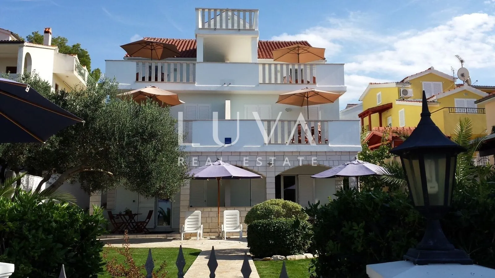 Žaborić Seafront House 430 m2 for Sale