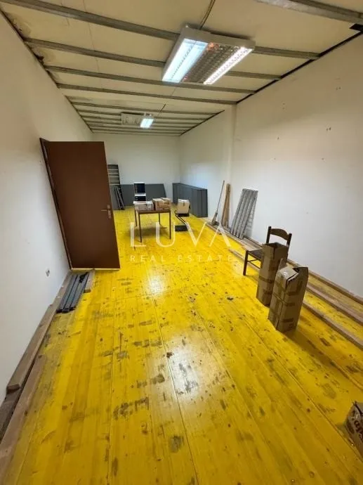 Dicmo, Prisoje, warehouse for rent, 1700 m²