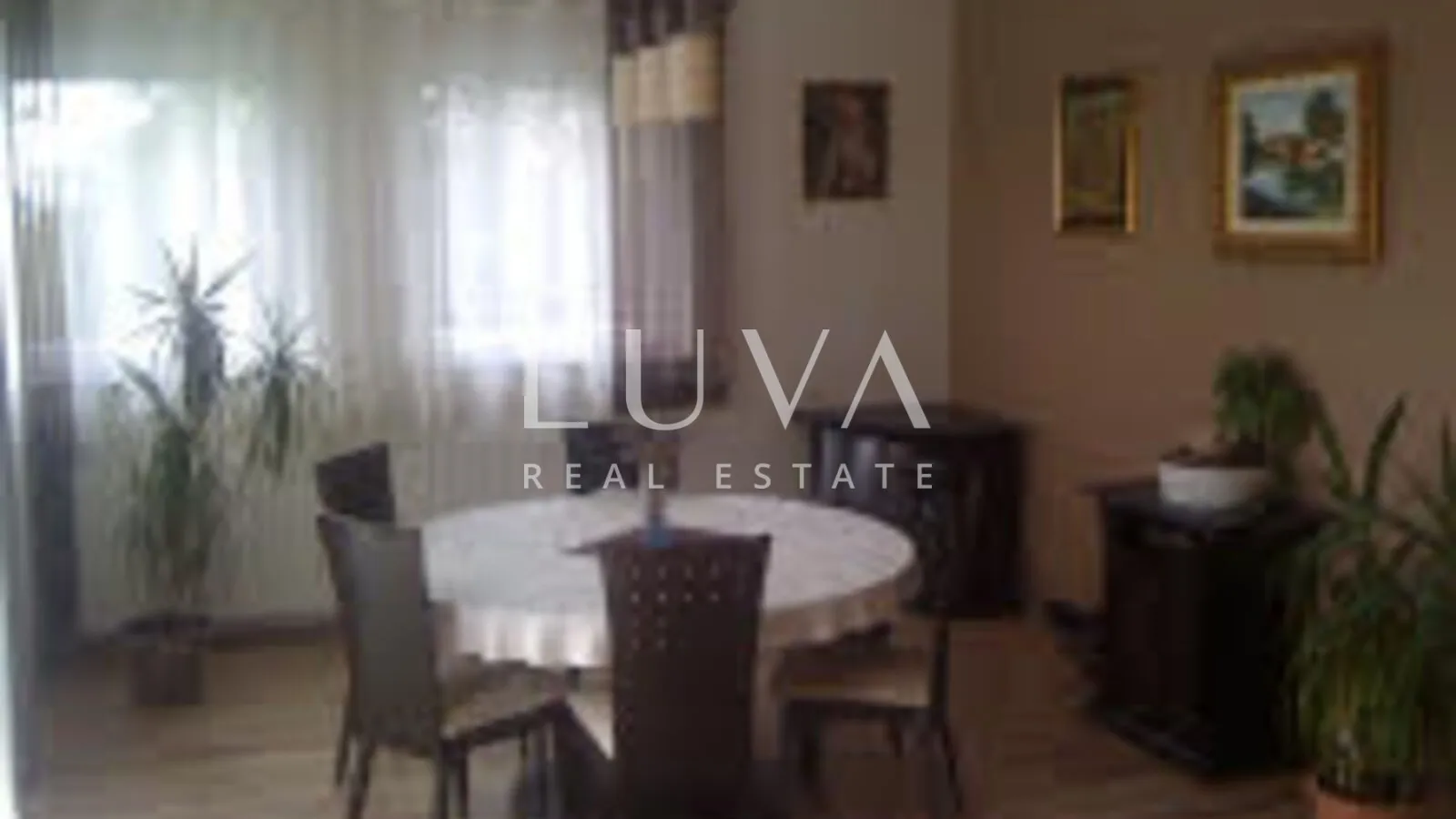 Zagreb, Mikulići, kuća s pogledom na Zagreb, 380 m²