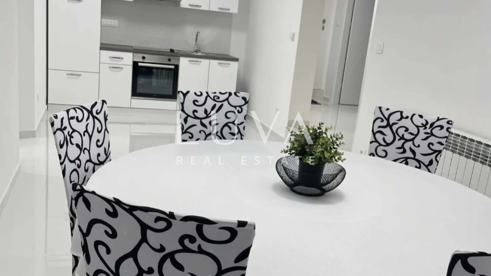 Zagreb, Mikulići, kuća s pogledom na Zagreb, 380 m²