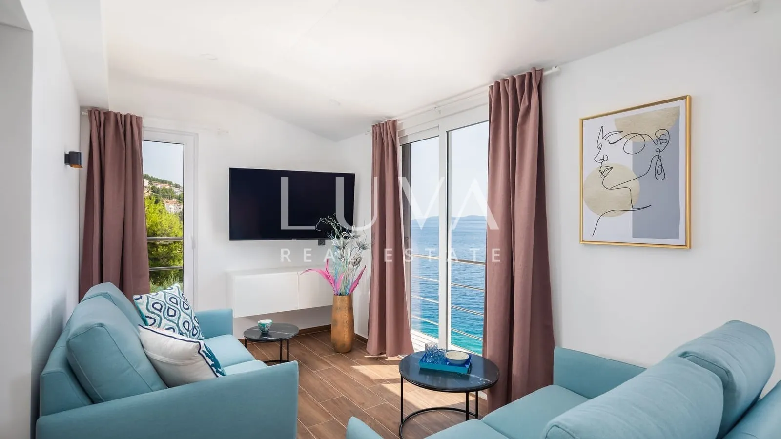 Omiš, Stanići, seafront house with pool for sale