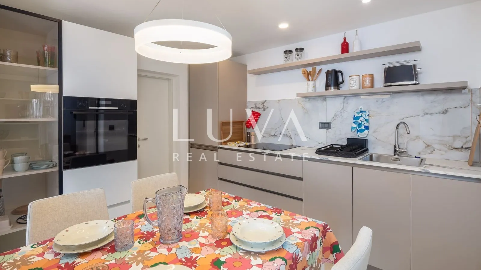 Omiš, Stanići, seafront house with pool for sale