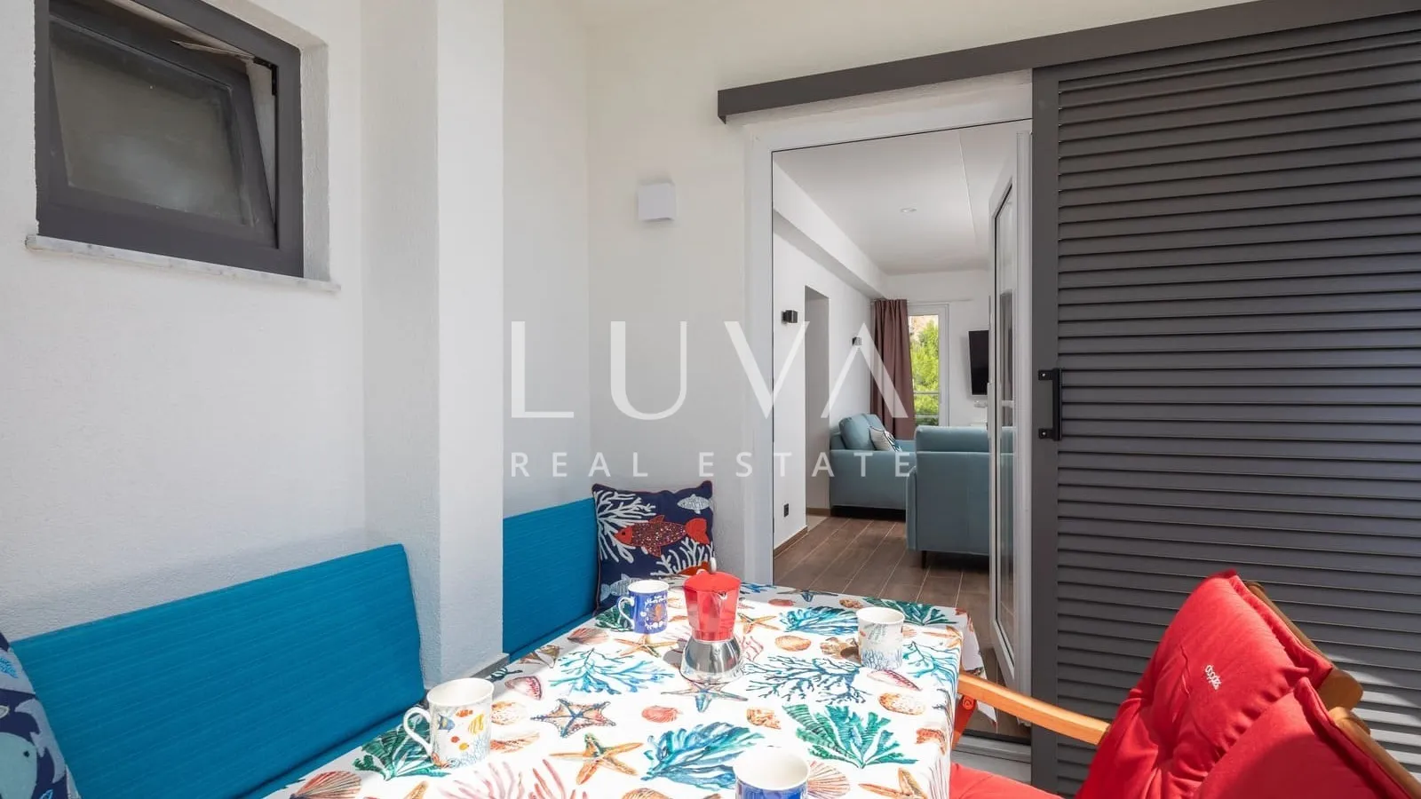 Omiš, Stanići, seafront house with pool for sale