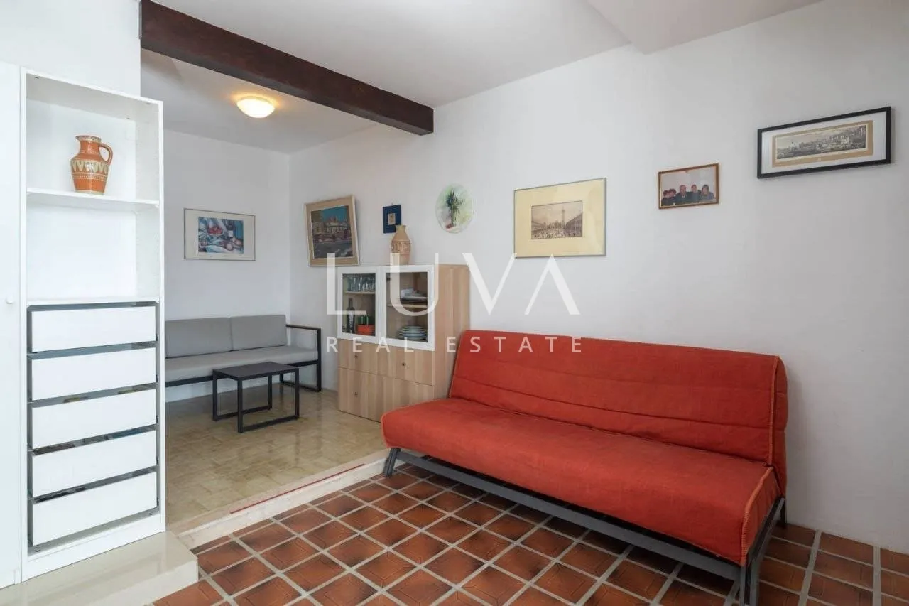 Omiš, Stanići, seafront house with pool for sale