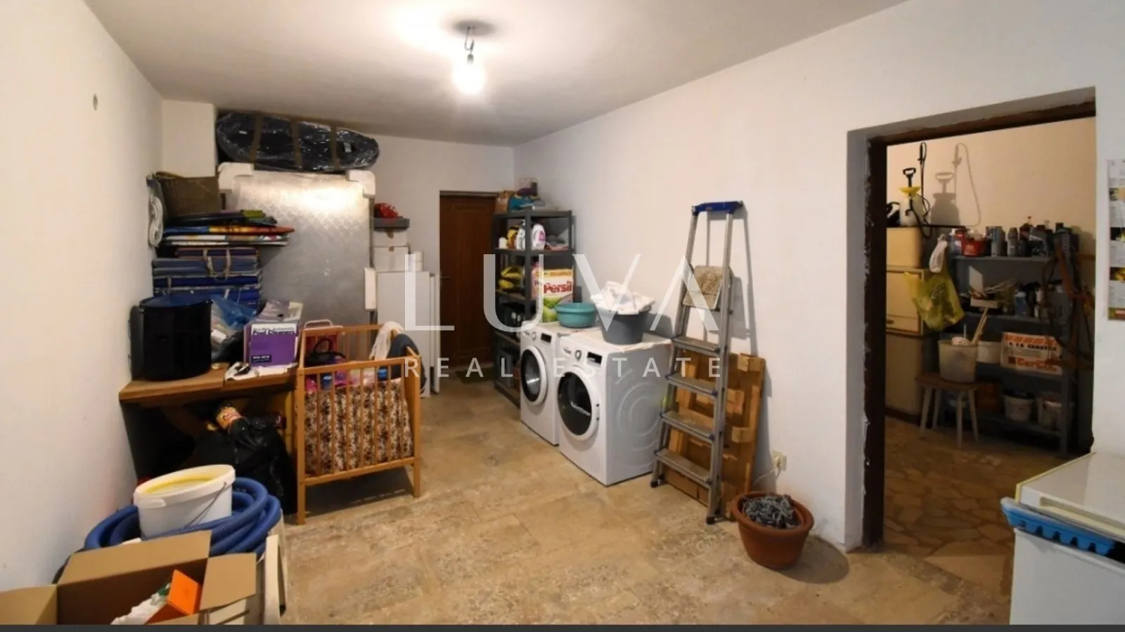 Poreč, Kukci, kuća 330 m2 s bazenom na prodaju
