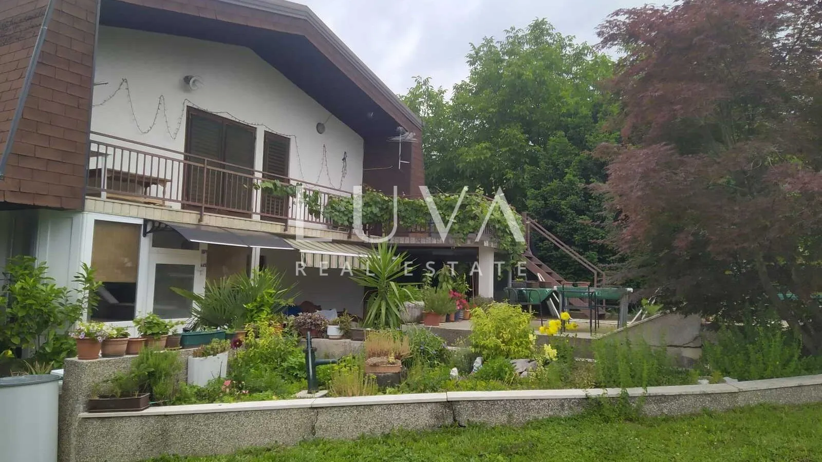 Jastrebarsko, Vlaškovec, kuća sa zemljištem 23.908m2, prodaja