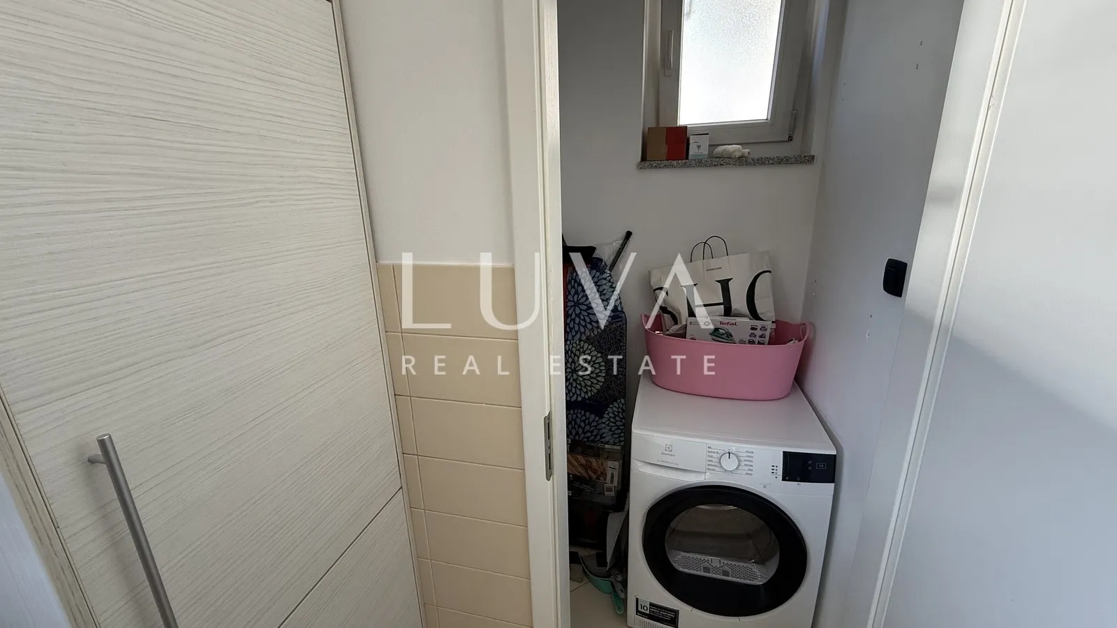 Zagreb, Lašćina, 4S moderan stan s 2 terase, 130 m²