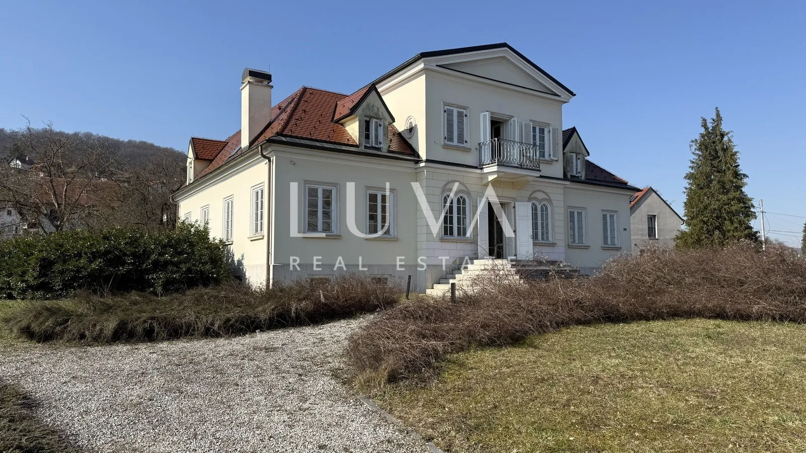Samobor, ekskluzivna vila 900 m2 s velikim imanjem