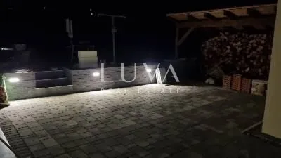 Vrbovsko, prostrana kuća 200 m2 za prodaju