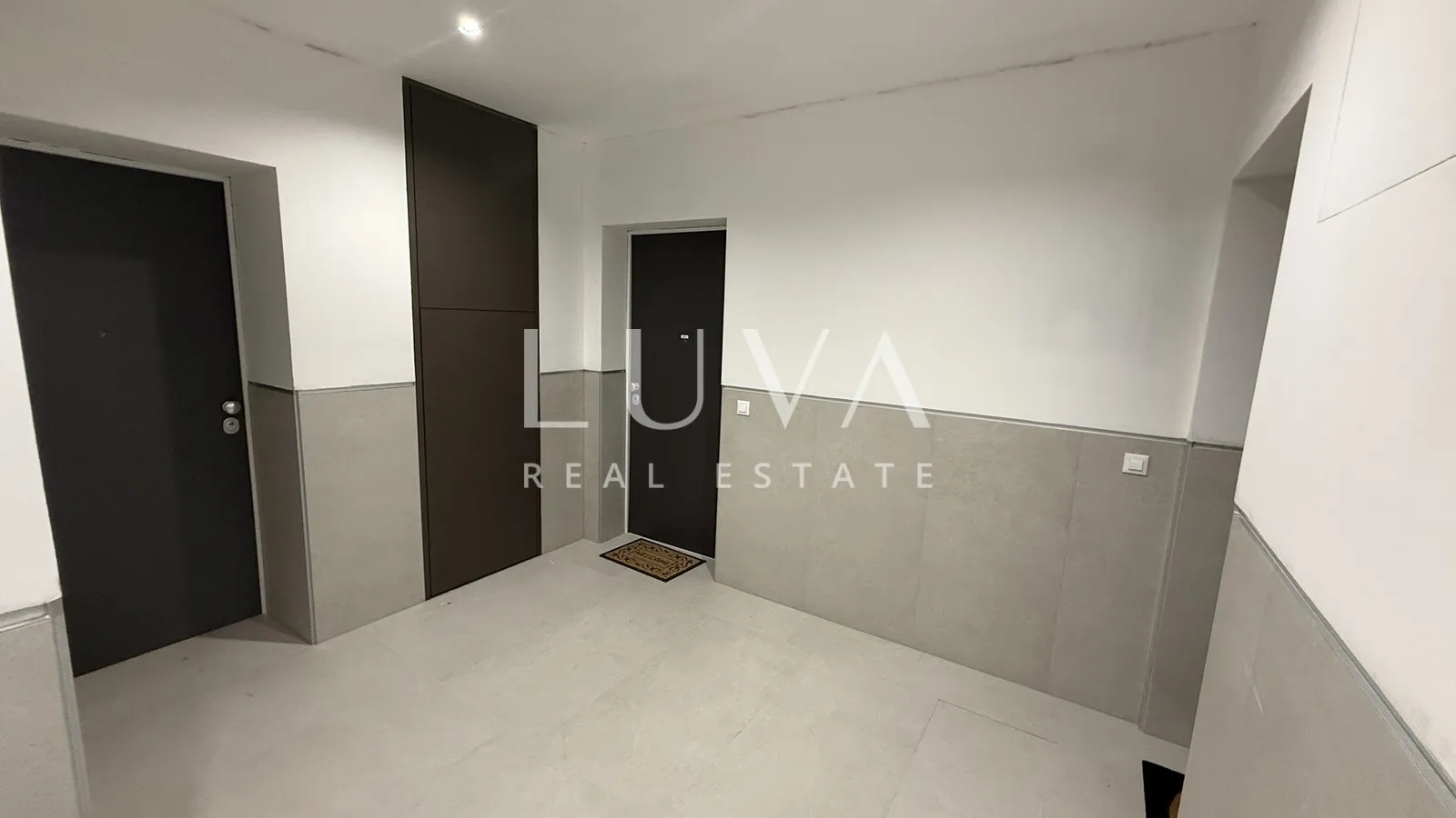 Zagreb, Svetice, moderni 2S stan s garažom, 46 m²