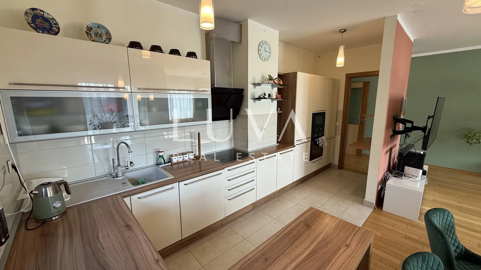 Zagreb, Petrova, prostrani 4S stan s 2 GPM, 120 m²