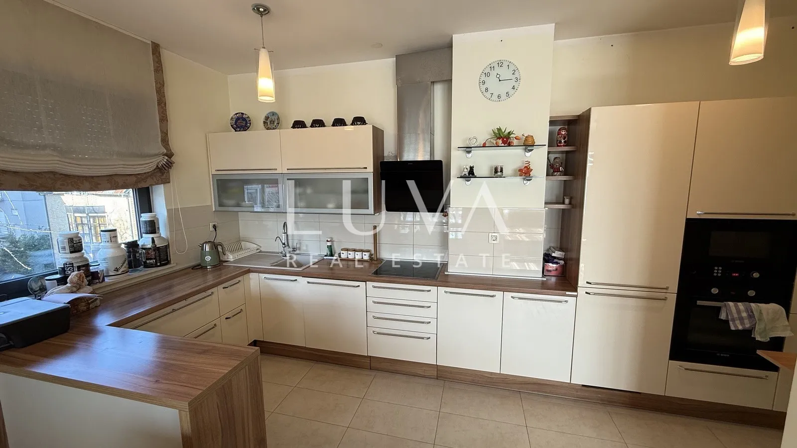 Zagreb, Petrova, prostrani 4S stan s 2 GPM, 120 m²