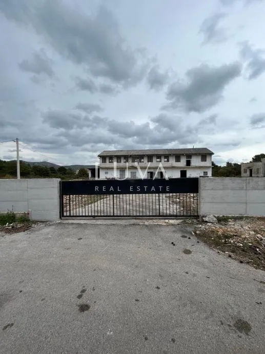 Šibenik, Donje Ražine, najam zemljišta s građevinama