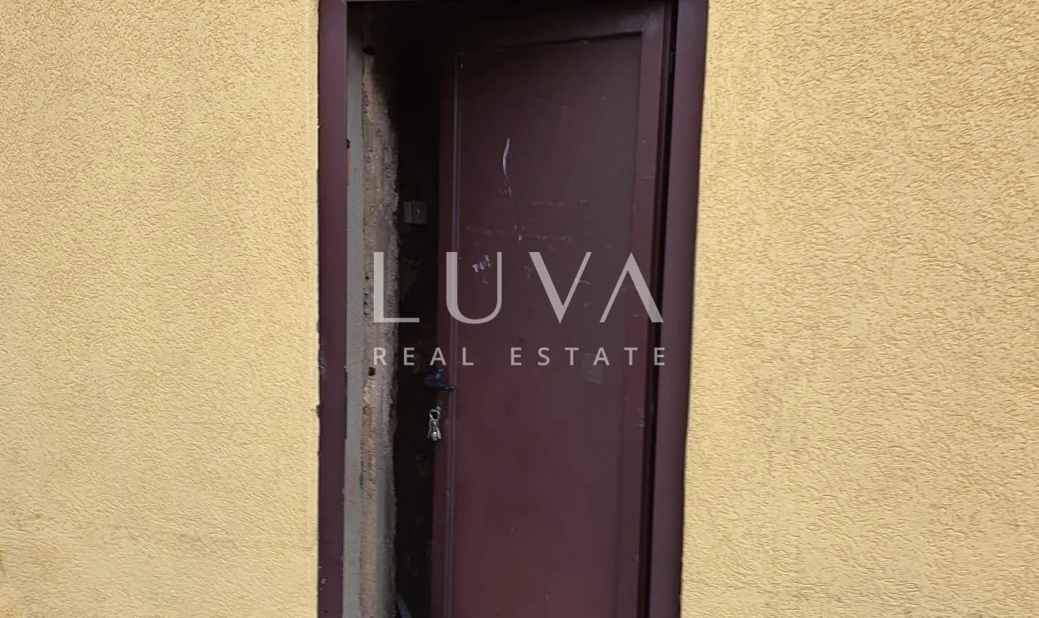 Senj, centar, poslovni prostor/noćni klub, 1007 m² na prodaju