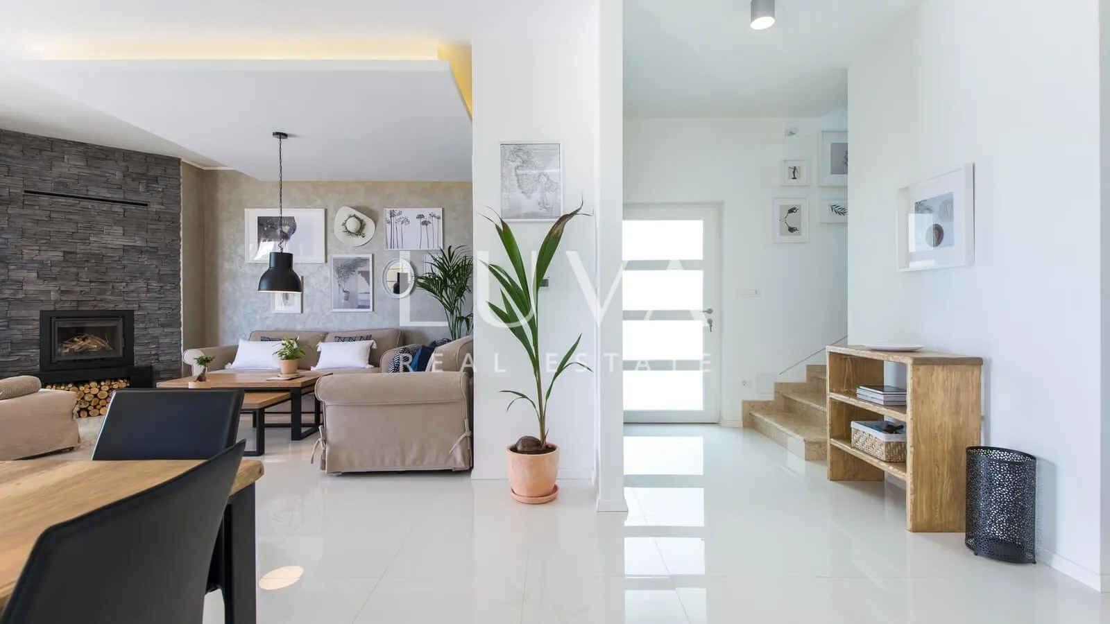 Istra, Labin, luksuzna vila s pogledom na more, 240 m2 za prodaju