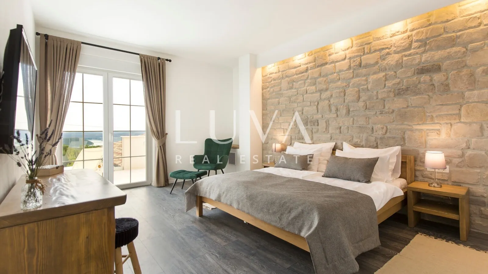 Istra, Labin, luksuzna vila s pogledom na more, 240 m2 za prodaju