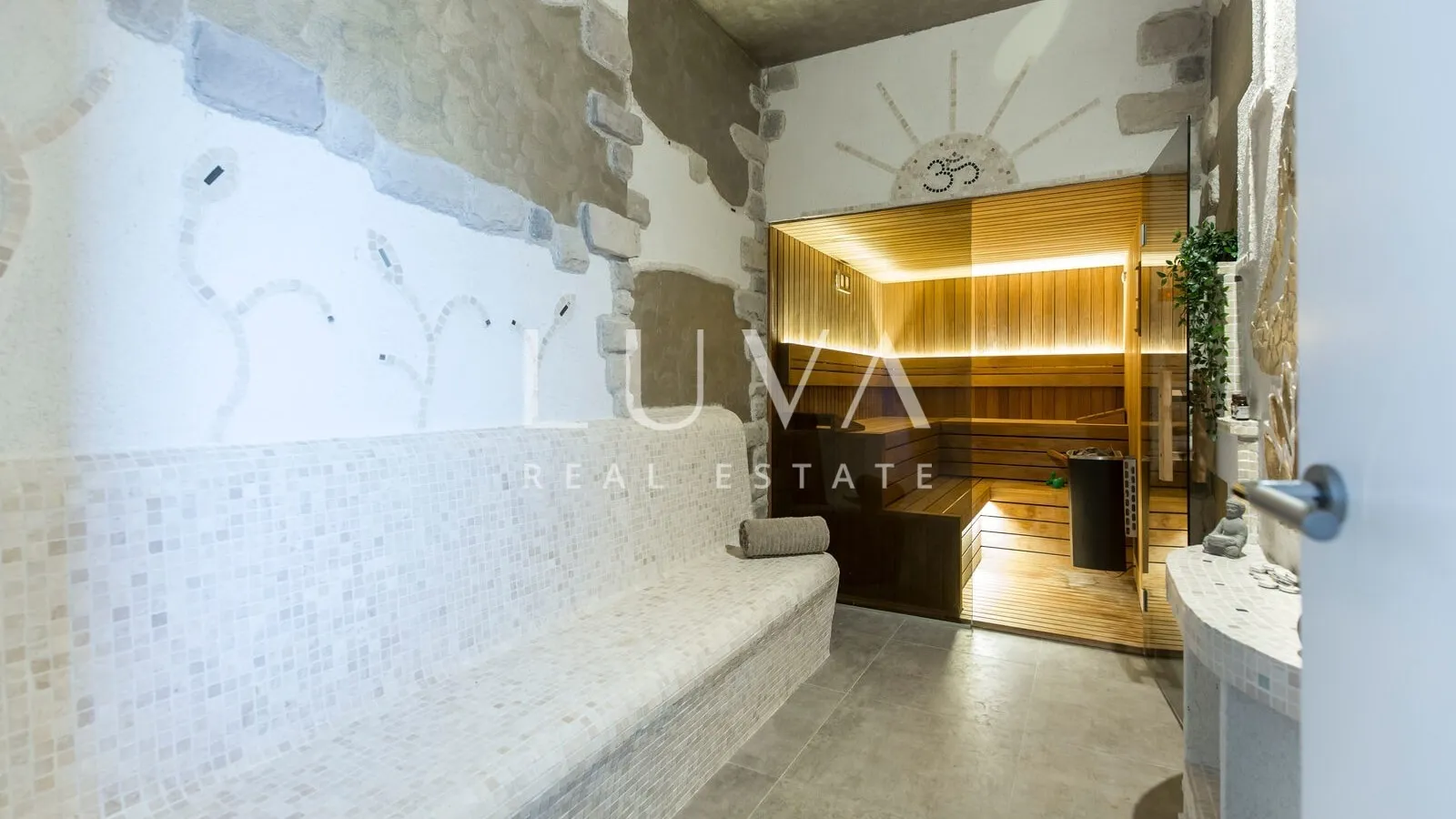 Istra, Labin, luksuzna vila s pogledom na more, 240 m2 za prodaju