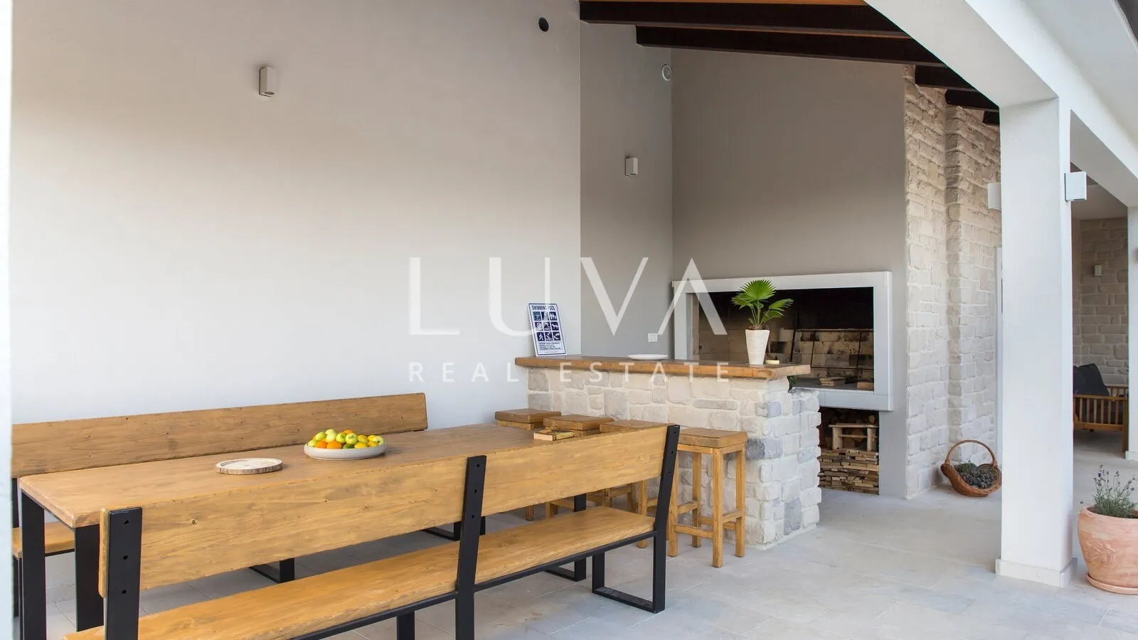 Istra, Labin, luksuzna vila s pogledom na more, 240 m2 za prodaju