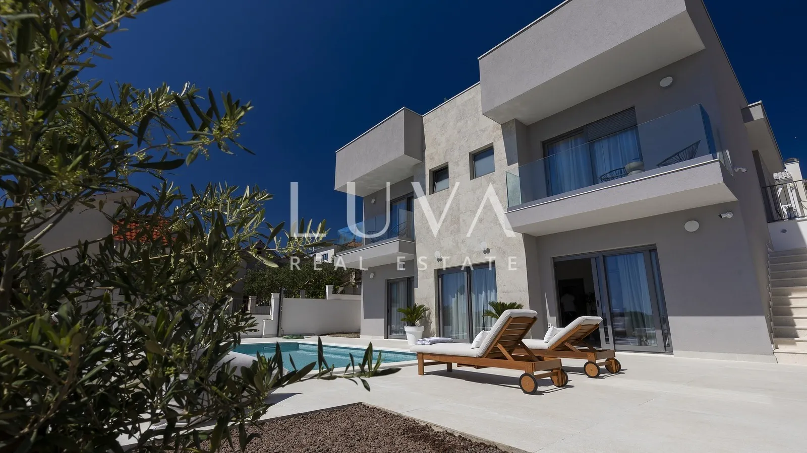 Split, luxuriöse Villa mit Meerblick, 220 m² zur langfristigen Miete