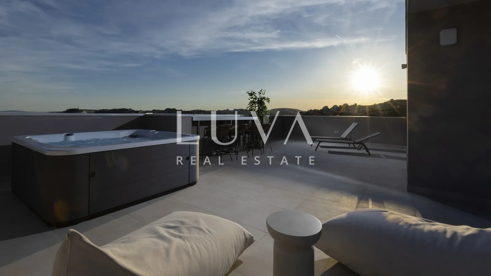 Split, luxuriöse Villa mit Meerblick, 220 m² zur langfristigen Miete