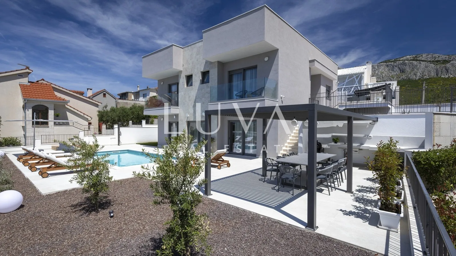 Split, luxuriöse Villa mit Meerblick, 220 m² zur langfristigen Miete