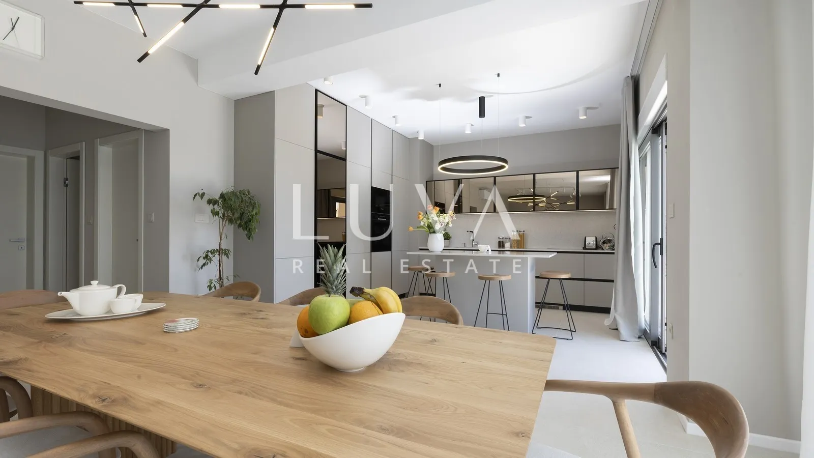 Split, luxuriöse Villa mit Meerblick, 220 m² zur langfristigen Miete