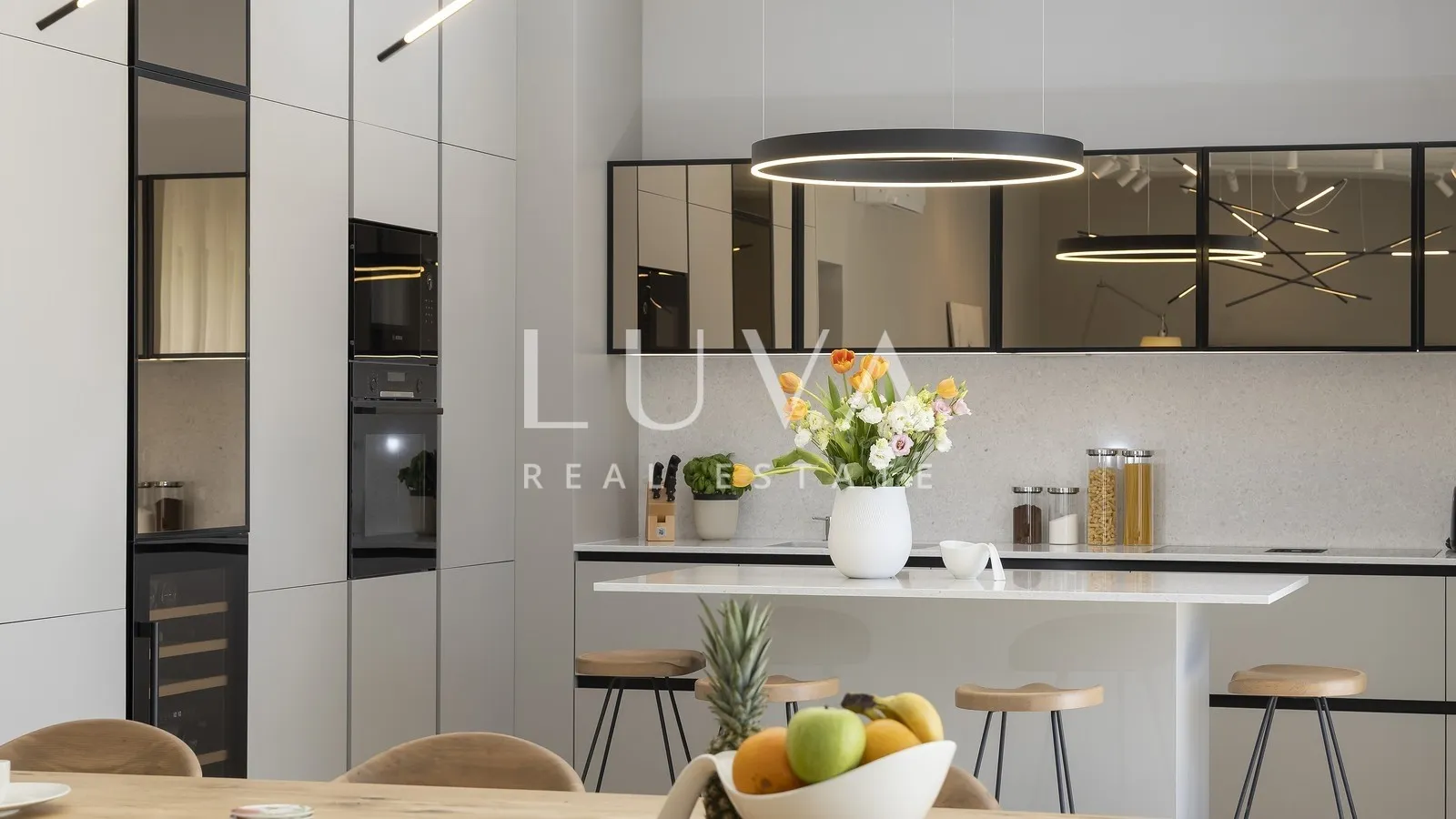 Split, luxuriöse Villa mit Meerblick, 220 m² zur langfristigen Miete