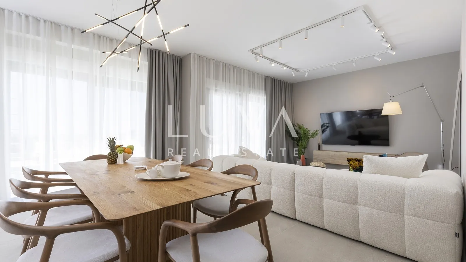 Split, luxuriöse Villa mit Meerblick, 220 m² zur langfristigen Miete