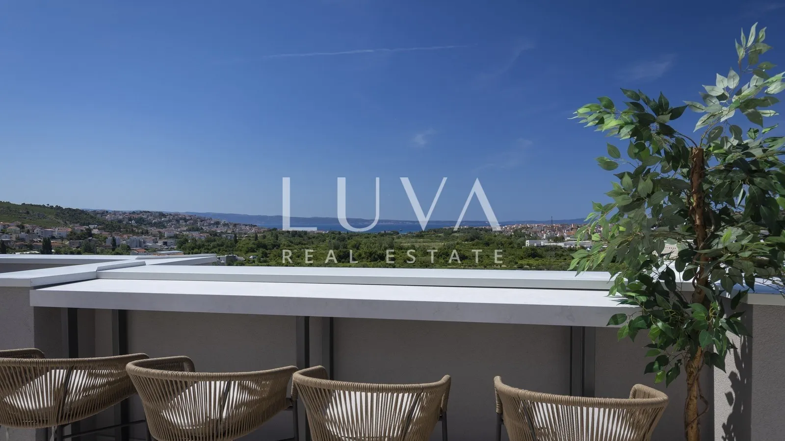 Split, luxuriöse Villa mit Meerblick, 220 m² zur langfristigen Miete