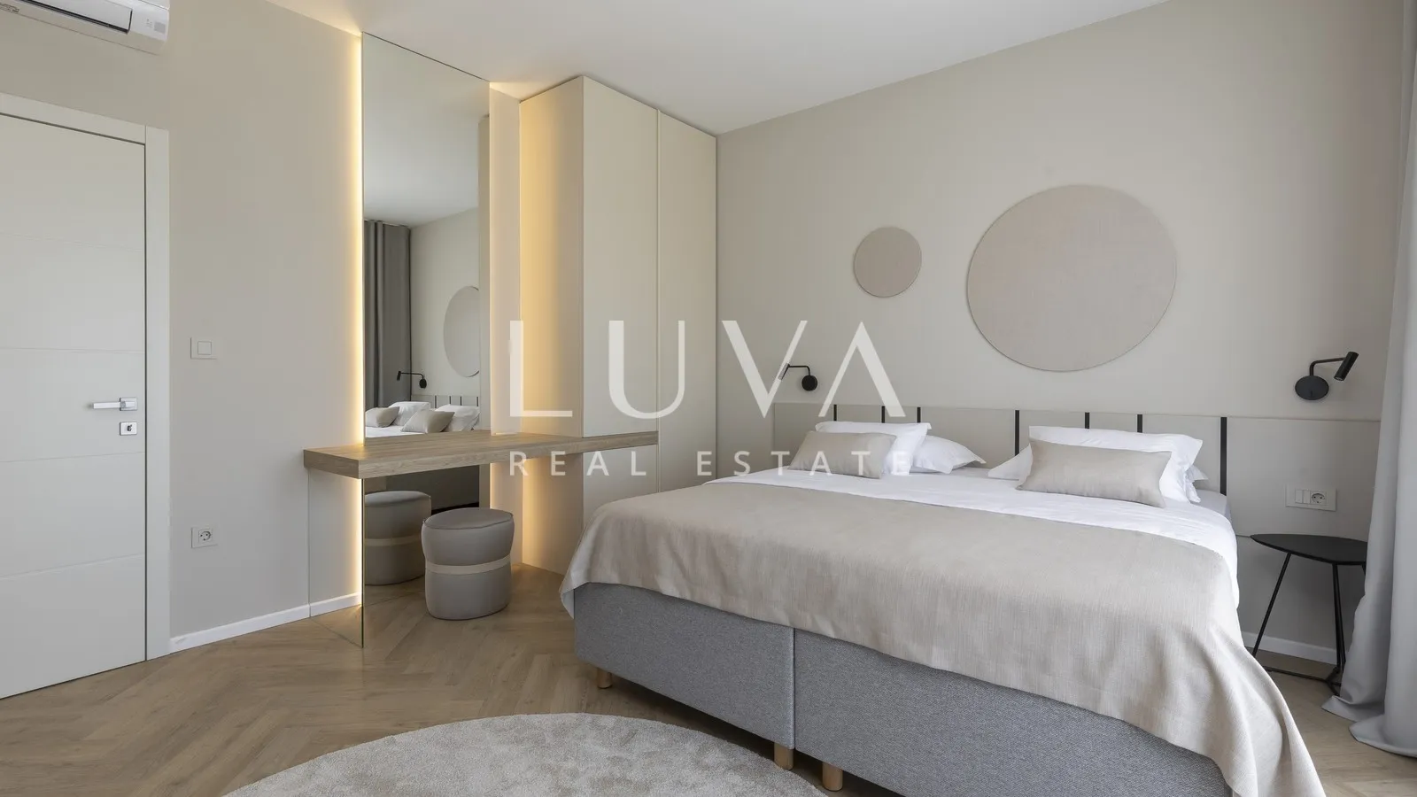 Split, luxuriöse Villa mit Meerblick, 220 m² zur langfristigen Miete